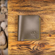 Încărcați imaginea în vizualizatorul Galerie, Portofel minimalist din piele naturala pentru noul CEI | #elanGOmini | noul complet - ELAN Minimalist Goods
